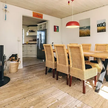 Unique Coastal Retreat - By Traum