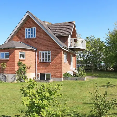 Unique Coastal Retreat - By Traum