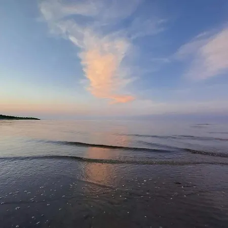 Unique Coastal Retreat - By Traum Дом отдыха